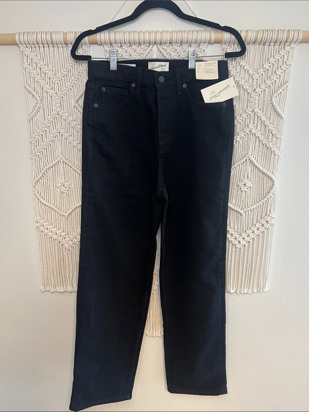 Universal Thread Women's Straight Leg Jeans in Black